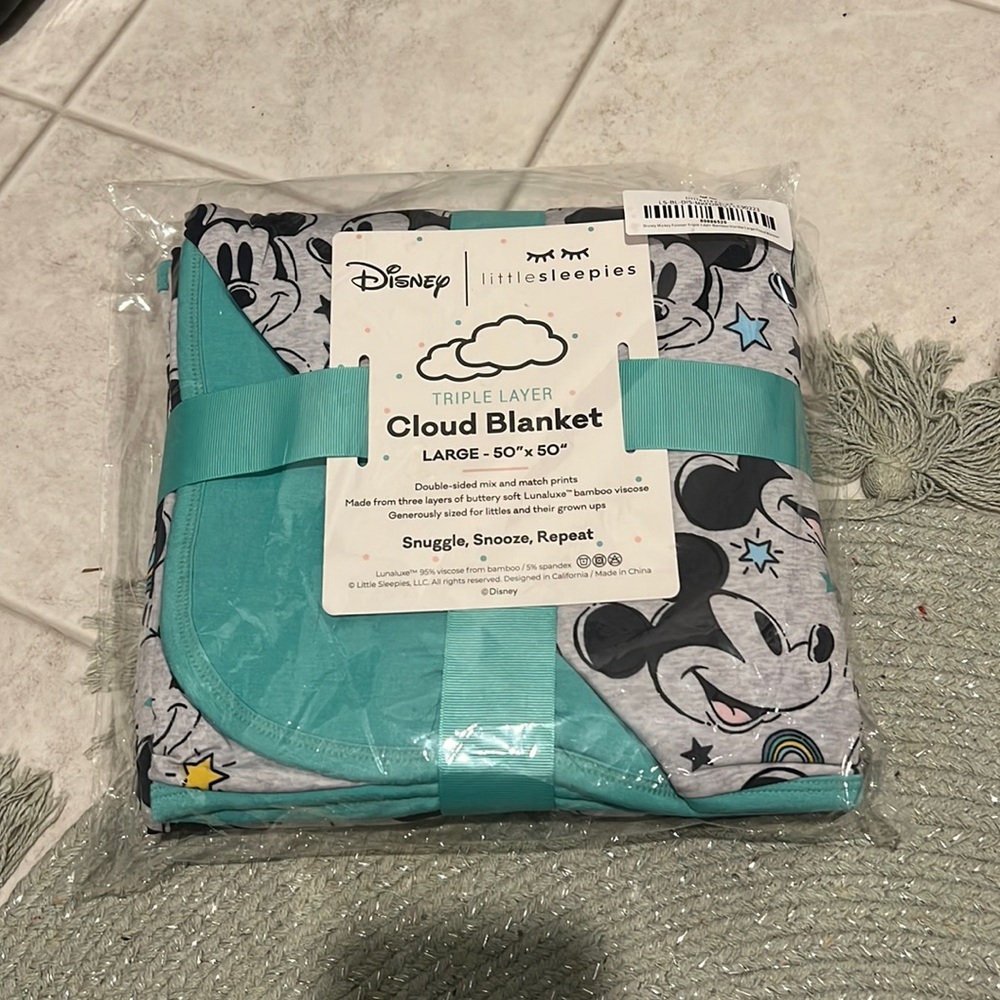 Little sleepies cloud blanket